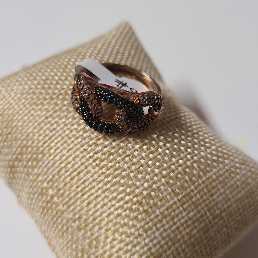 Ring - Picture 4 of 5